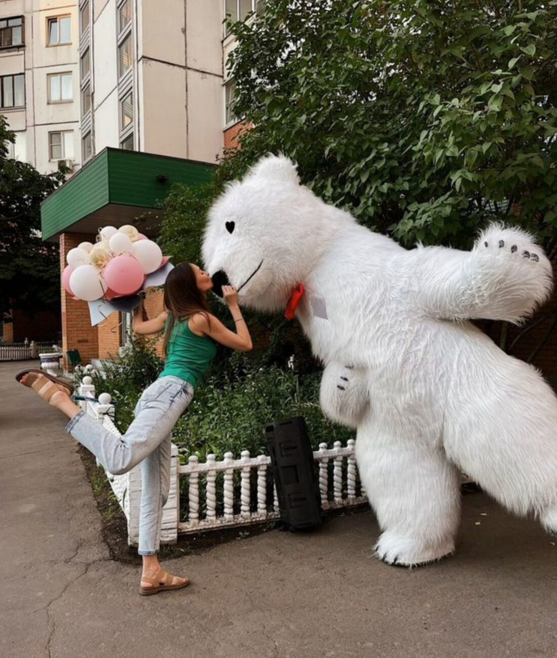 Заказать белого мишку на день рождения в Туле — ростовая кукла Mishka71
